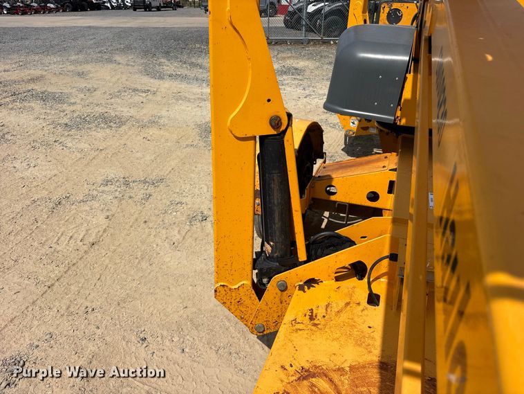 image for item ES8104 2018 Haulotte 4527A boom lift