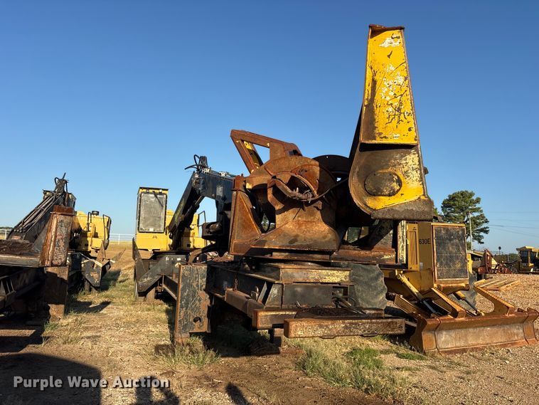 image for item ES8111 2016 Tigercat 250D log loader
