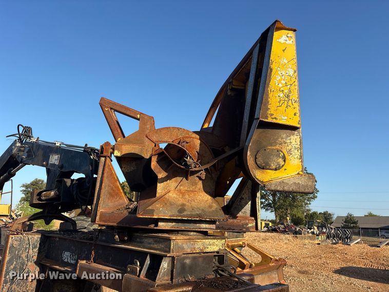 image for item ES8111 2016 Tigercat 250D log loader