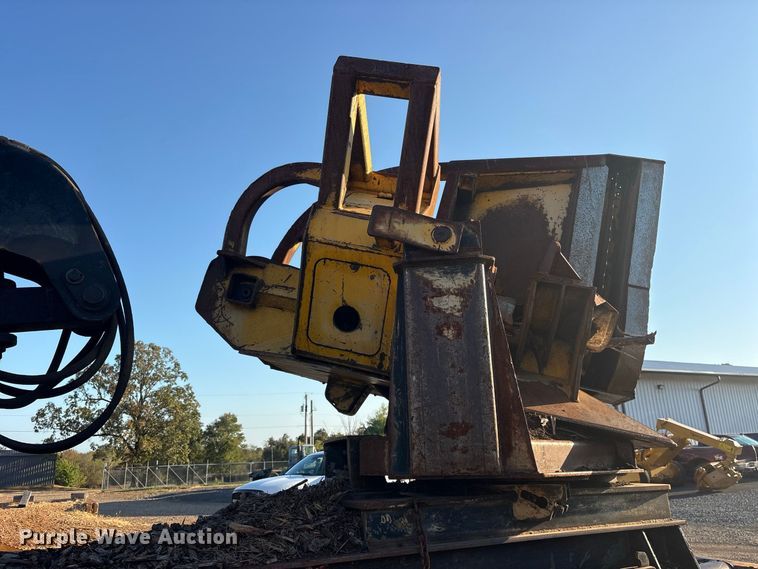 image for item ES8111 2016 Tigercat 250D log loader