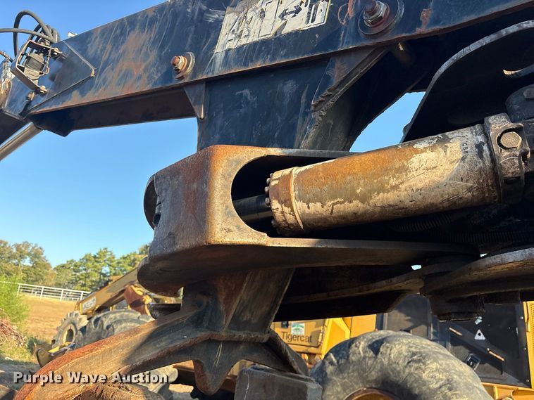 image for item ES8111 2016 Tigercat 250D log loader