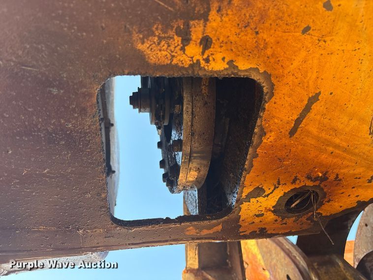 image for item ES8111 2016 Tigercat 250D log loader