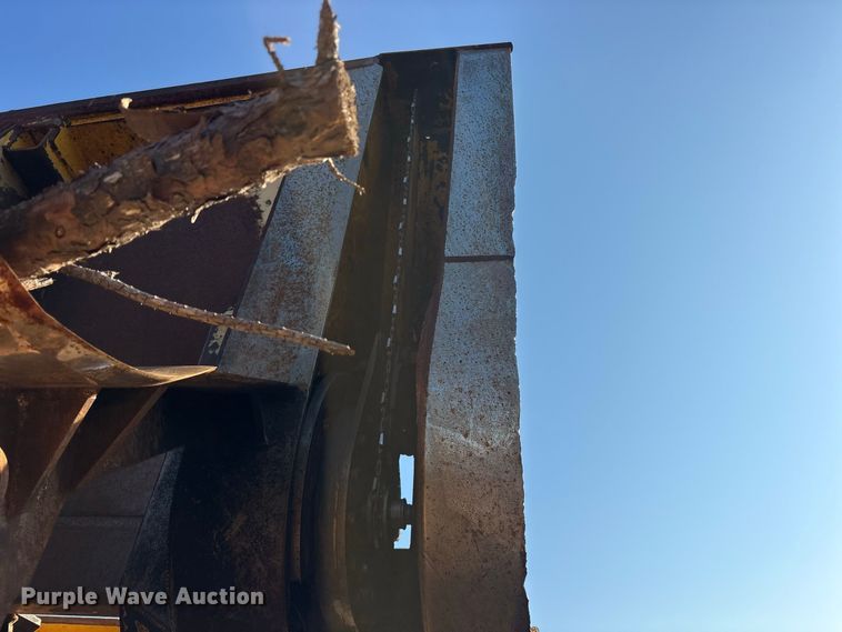 image for item ES8111 2016 Tigercat 250D log loader
