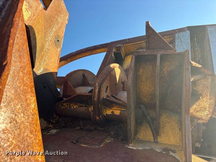 image for item ES8111 2016 Tigercat 250D log loader