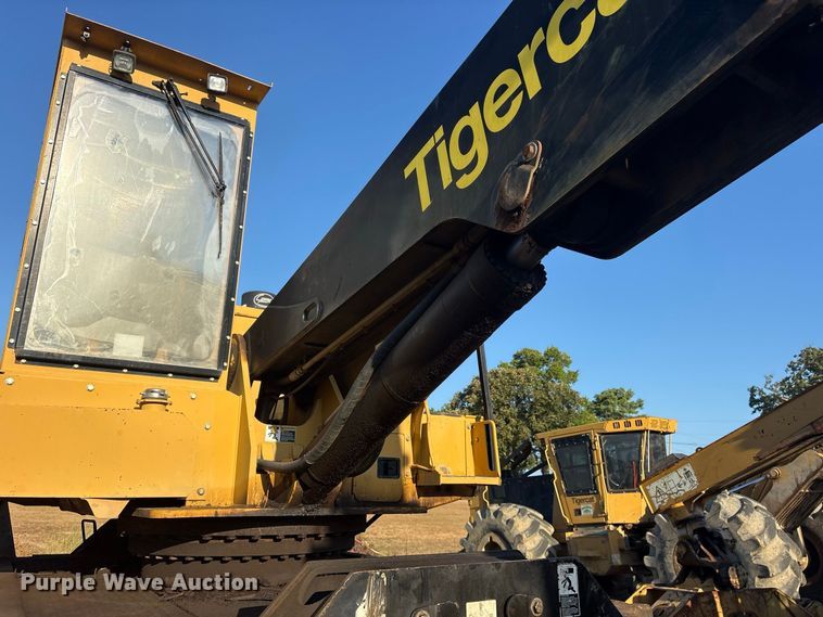 image for item ES8111 2016 Tigercat 250D log loader