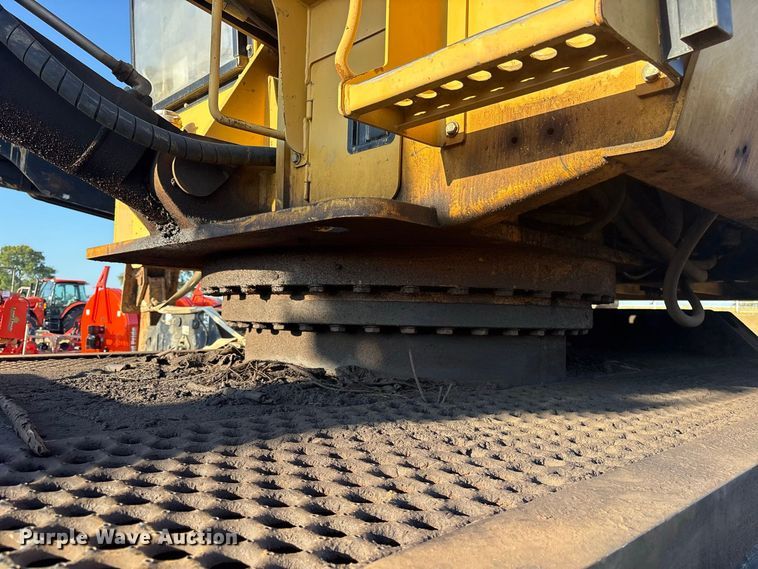 image for item ES8111 2016 Tigercat 250D log loader
