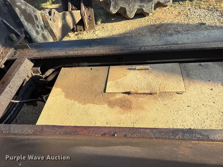 image for item ES8111 2016 Tigercat 250D log loader