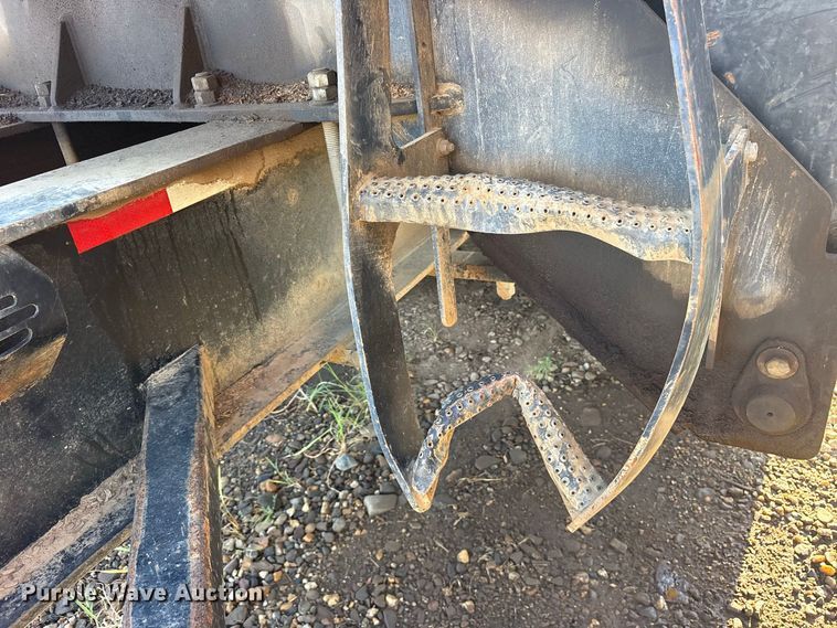 image for item ES8111 2016 Tigercat 250D log loader