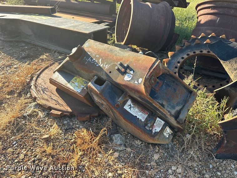 image for item ES8111 2016 Tigercat 250D log loader