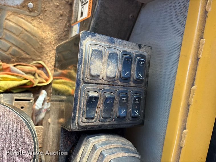 image for item ES8111 2016 Tigercat 250D log loader