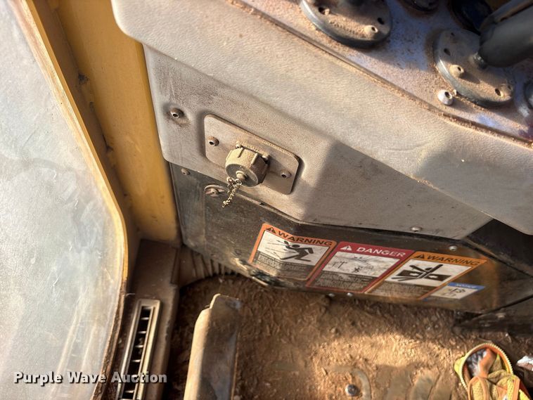image for item ES8111 2016 Tigercat 250D log loader