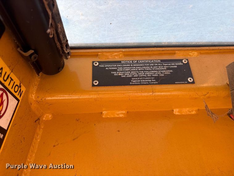 image for item ES8111 2016 Tigercat 250D log loader