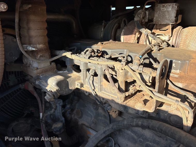 image for item ES8111 2016 Tigercat 250D log loader