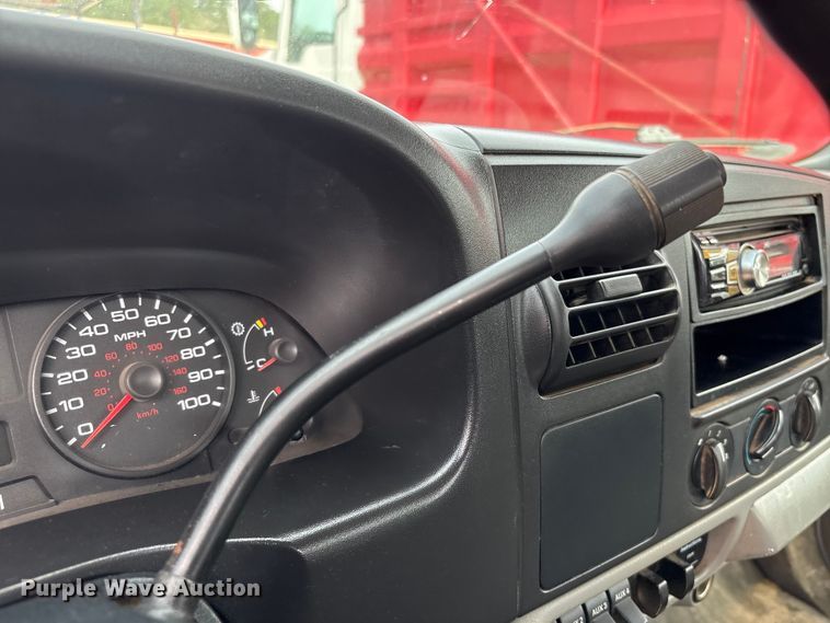 image for item EU0688 2006 Ford F350 Super Duty Crew Cab utility bed pickup truck