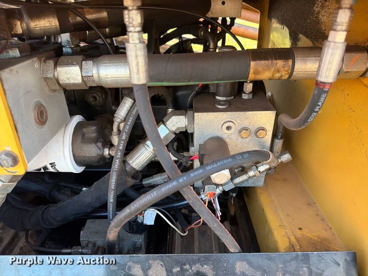 image for item EU0884 2013 Vermeer D24x40 Navigator Series II directional boring unit