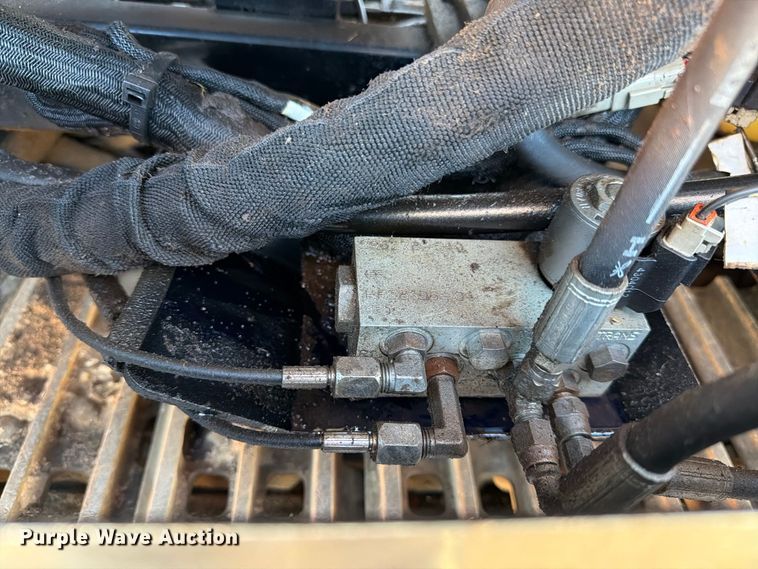image for item EU0884 2013 Vermeer D24x40 Navigator Series II directional boring unit