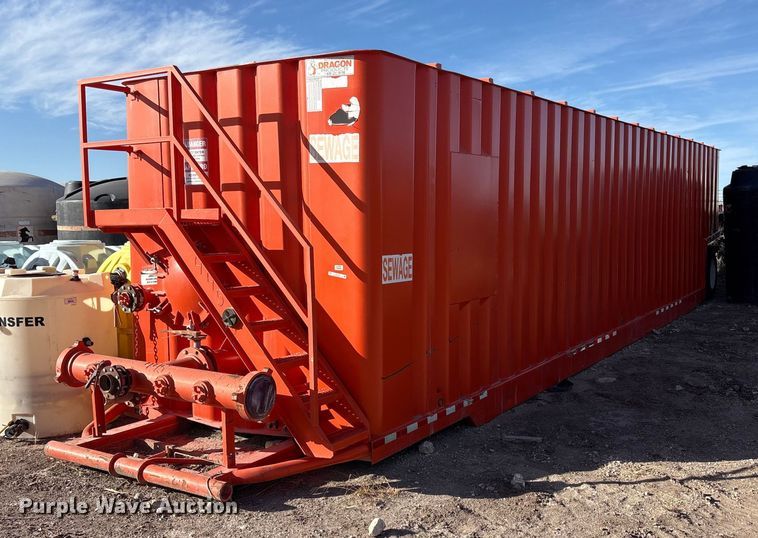 image for item EU4764 2011 Dragon frac tank trailer