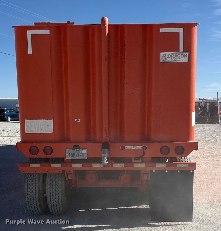 image for item EU4764 2011 Dragon frac tank trailer