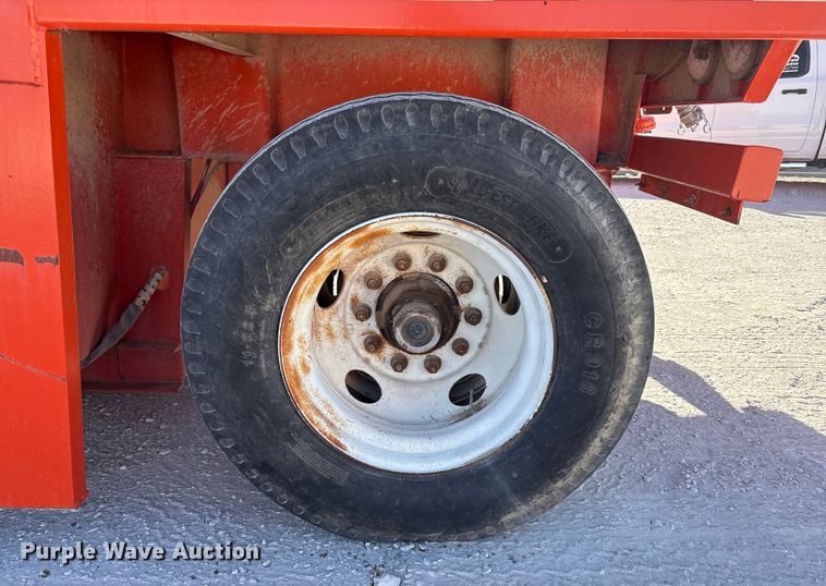 image for item EU4764 2011 Dragon frac tank trailer