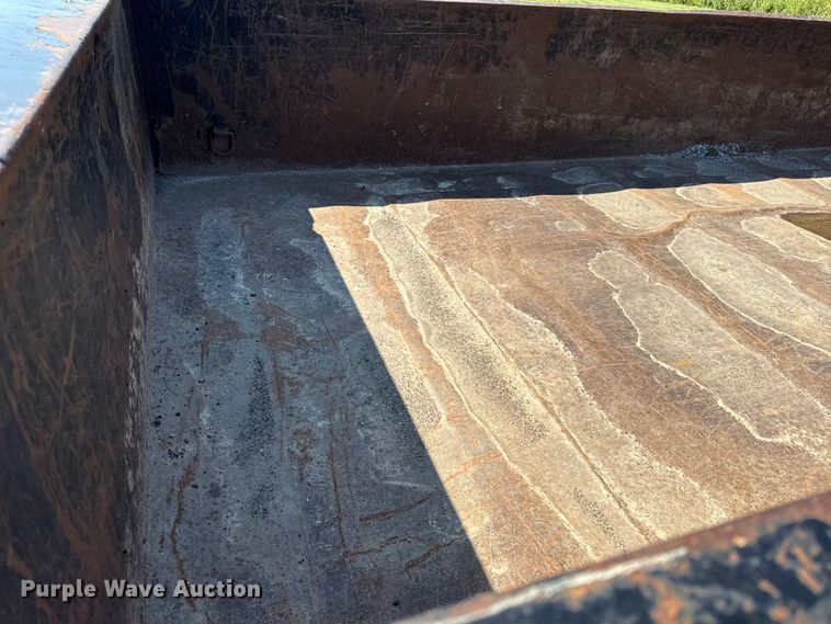 image for item EV6188 2015 PJ D7142 dump trailer