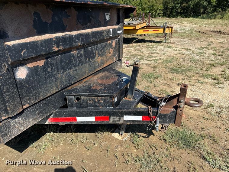 image for item EV6188 2015 PJ D7142 dump trailer