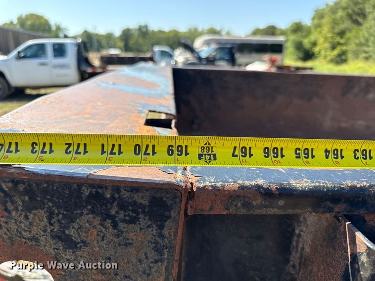 image for item EV6188 2015 PJ D7142 dump trailer