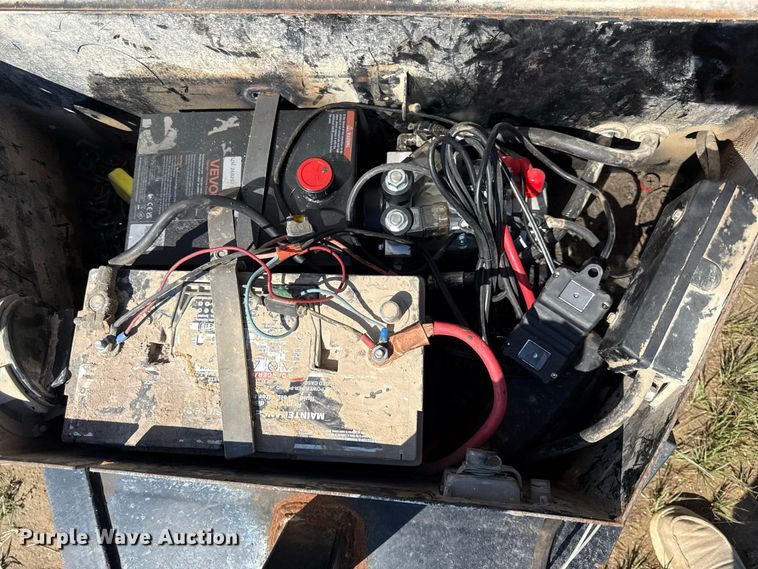 image for item EV6188 2015 PJ D7142 dump trailer