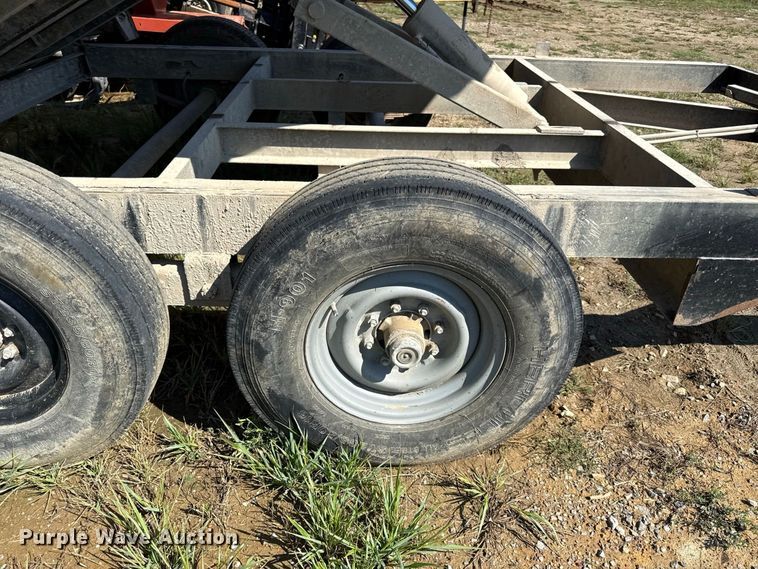 image for item EV6188 2015 PJ D7142 dump trailer