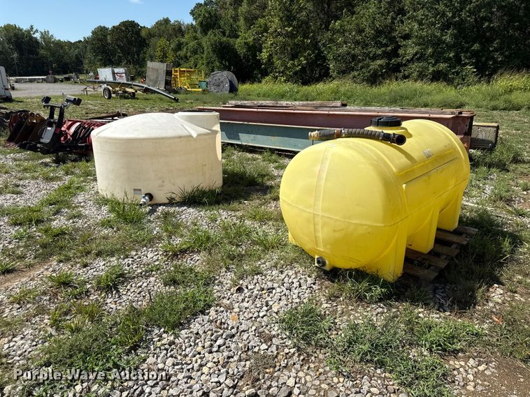 image for item EV6189 (4) poly tanks