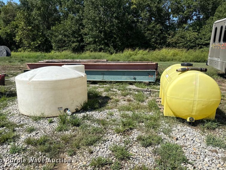 image for item EV6189 (4) poly tanks