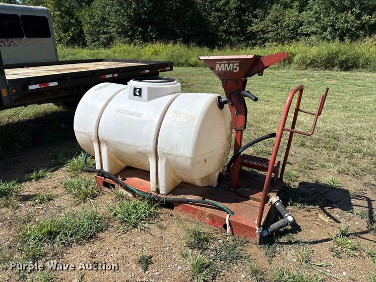 image for item EV6190 Ditch Witch MM5 fluid mixing tank