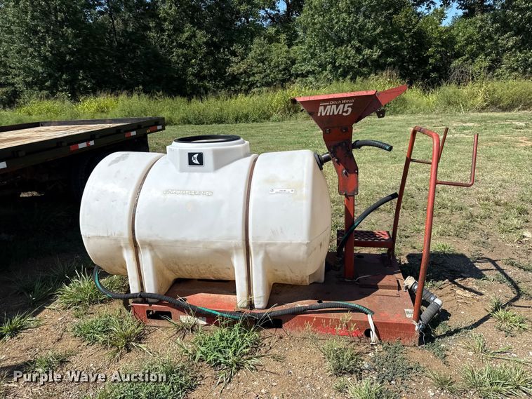 image for item EV6190 Ditch Witch MM5 fluid mixing tank