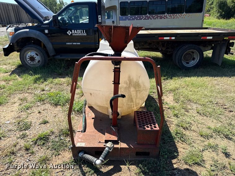image for item EV6190 Ditch Witch MM5 fluid mixing tank