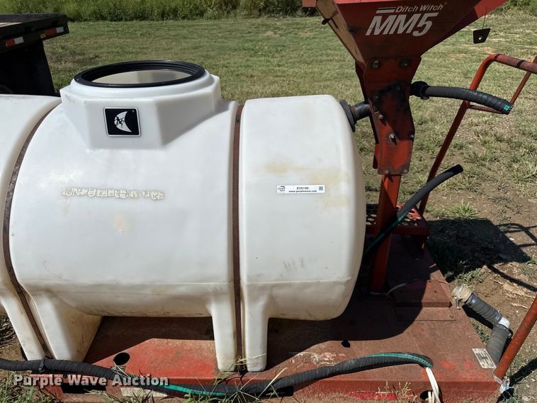 image for item EV6190 Ditch Witch MM5 fluid mixing tank