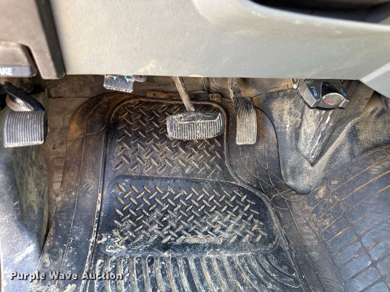 image for item EV6191 2011 Ford F550 Super Duty flatbed truck