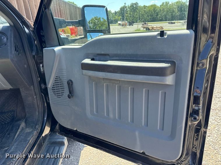 image for item EV6191 2011 Ford F550 Super Duty flatbed truck