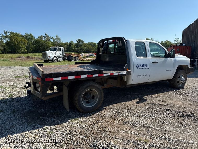 image for item EV6192 2013 Chevrolet Silverado 3500HD Ext. Cab flatbed pickup truck