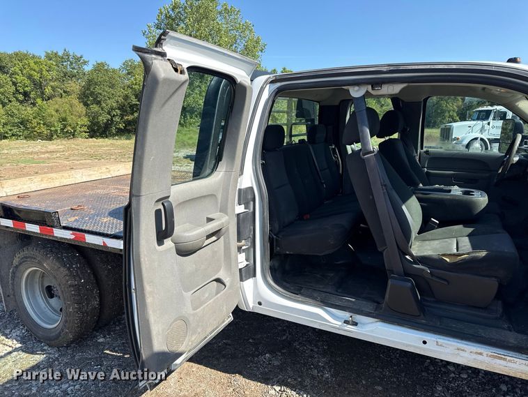image for item EV6192 2013 Chevrolet Silverado 3500HD Ext. Cab flatbed pickup truck