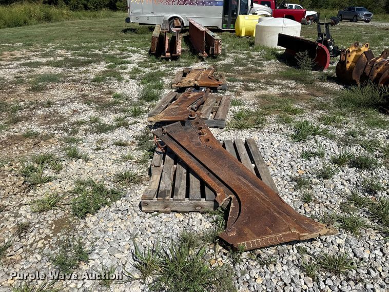 image for item EV6199 (3) vibratory plow blades