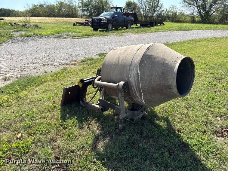 image for item EV6205 Skid steer cement mixer