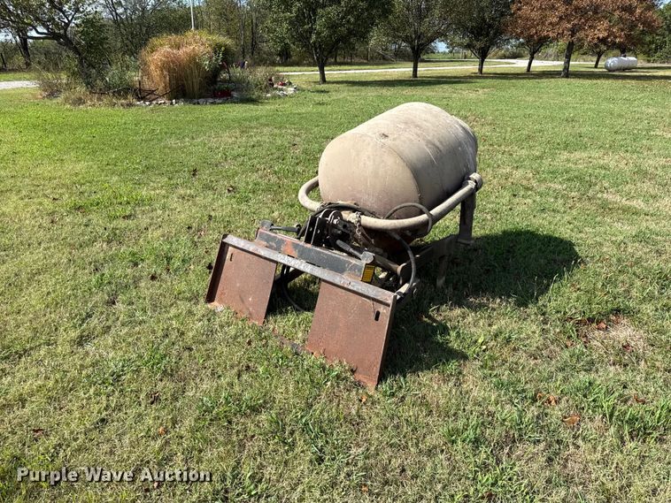 image for item EV6205 Skid steer cement mixer