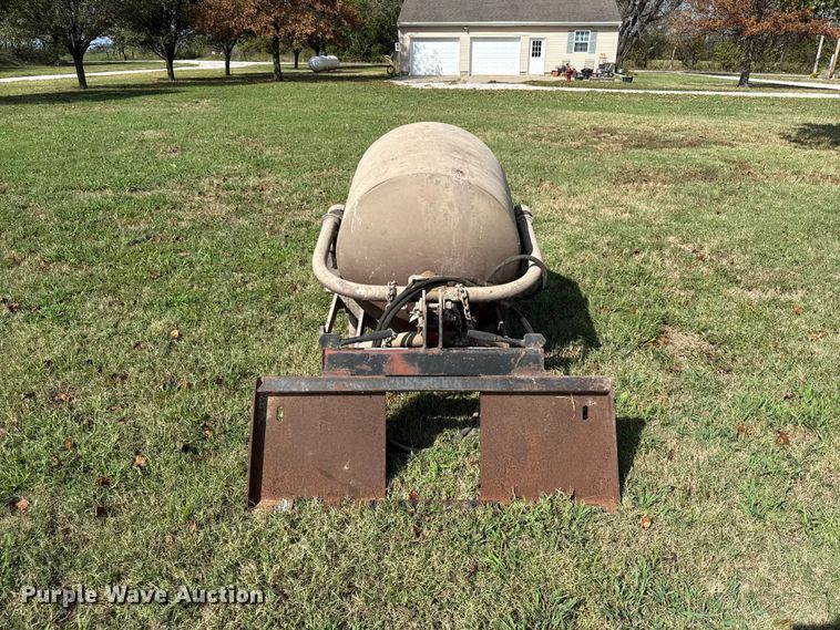 image for item EV6205 Skid steer cement mixer