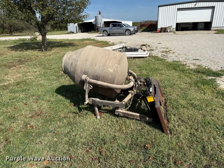 image for item EV6205 Skid steer cement mixer