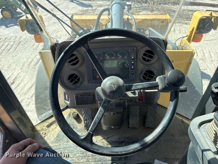image for item EW4260 2007 John Deere 624J wheel loader
