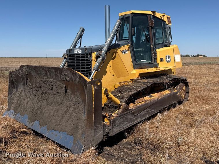 image for item EW4262 2005 John Deere 850J dozer