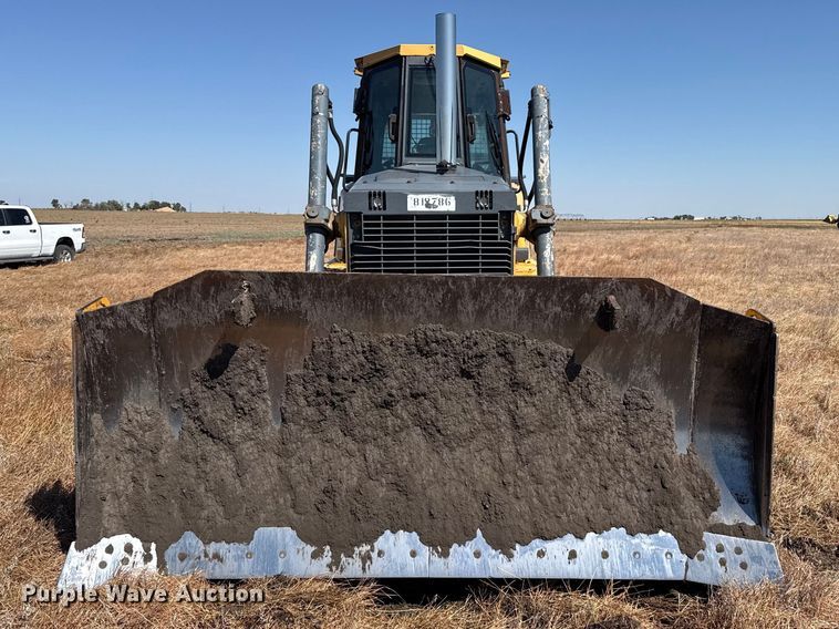 image for item EW4262 2005 John Deere 850J dozer
