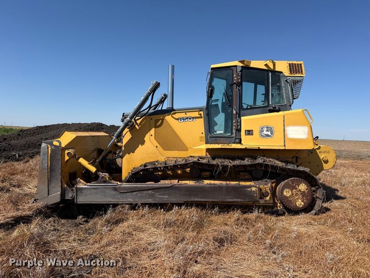 image for item EW4262 2005 John Deere 850J dozer