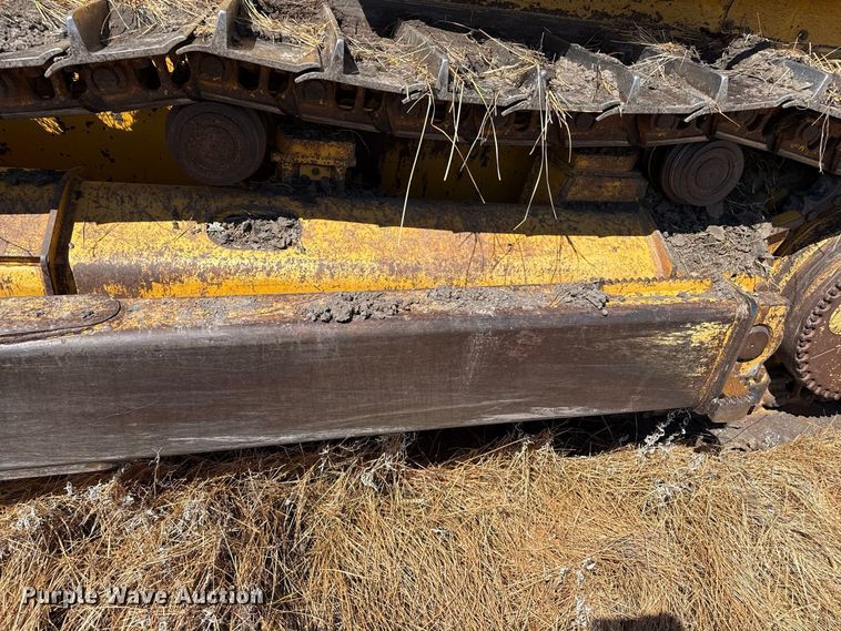 image for item EW4262 2005 John Deere 850J dozer