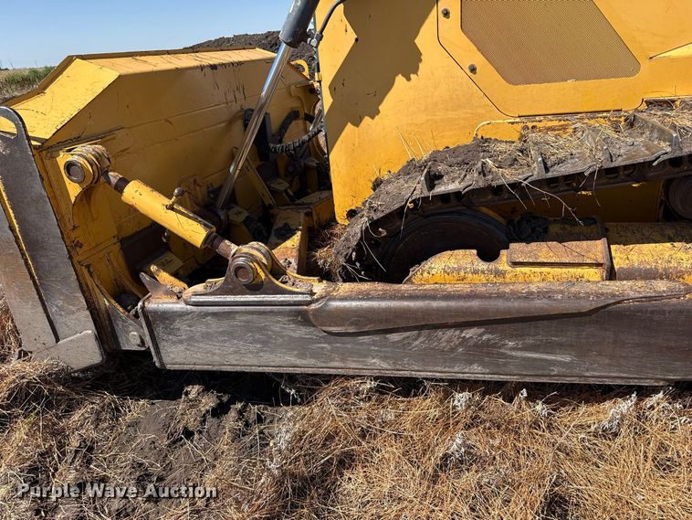 image for item EW4262 2005 John Deere 850J dozer