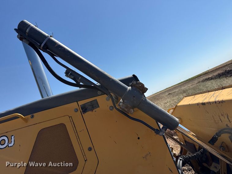 image for item EW4262 2005 John Deere 850J dozer